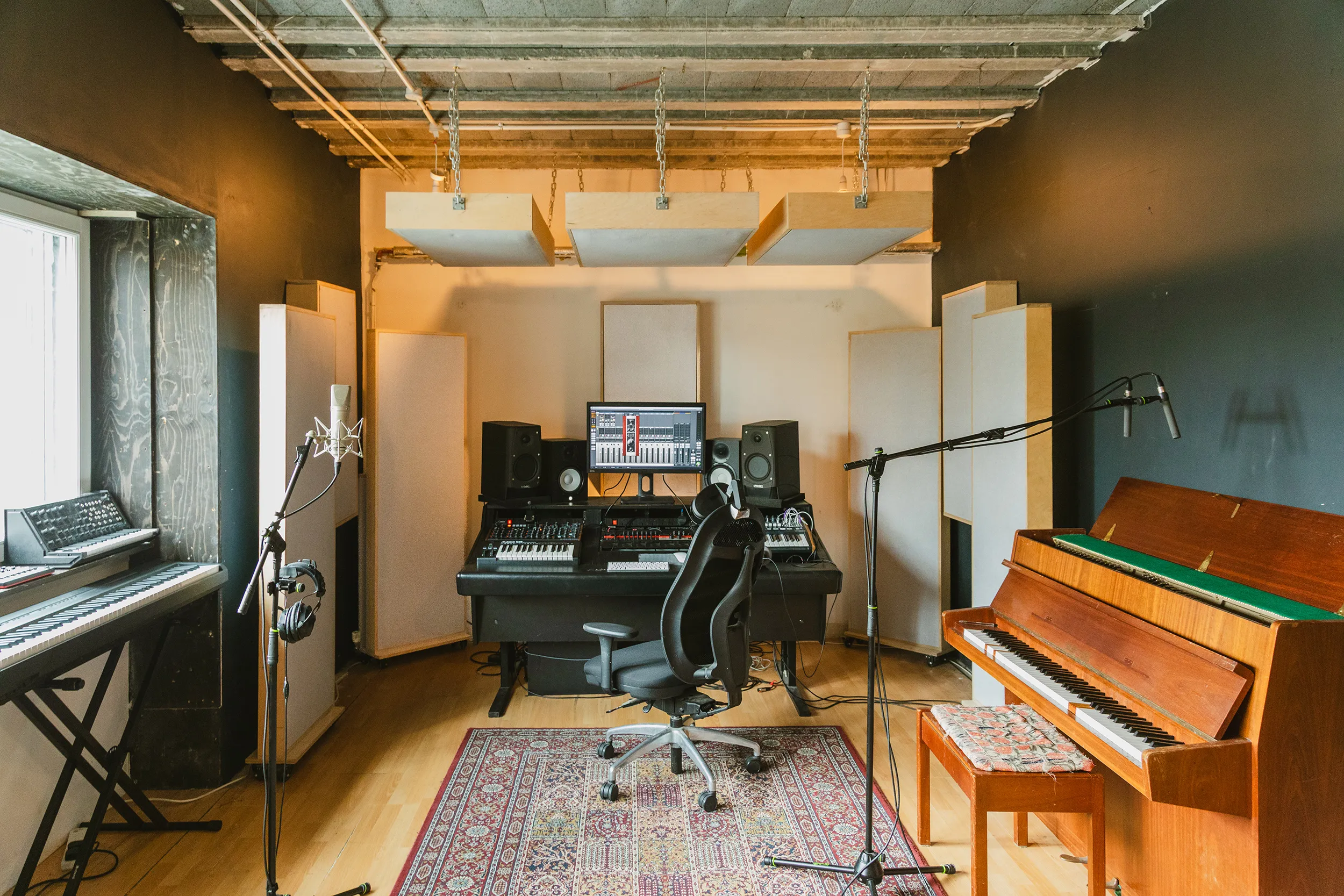 Perfect for writing, production and mixing sessions